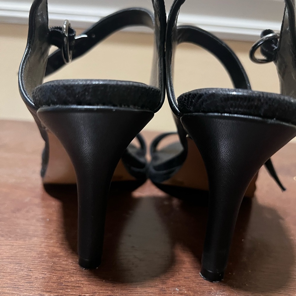 Vince Camuto heels size 6 - Picture 4 of 4
